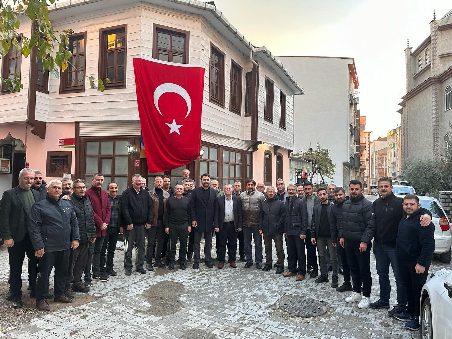 Ak Parti Balıkesir Milletvekili Ali Taylan Öztaylan