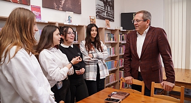 BAŞKAN MESUT ERGİN KÜTÜPHANE HAFTASI’NI ÖĞRENCİLERLE KUTLADI