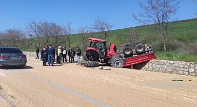 Balıkesir'de Traktör İle Kamyon Çarpıştı: 1 Yaralı