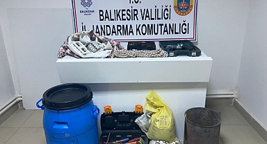 Hırsızlar Jandarma Tarafından Yakalandı