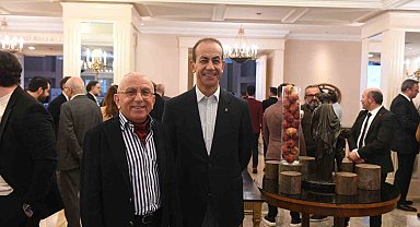 Holding ailesi iftarda bir araya geldi