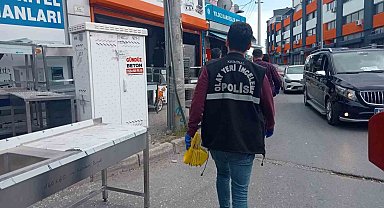 İzmir'de motosikletli saldırgan iş yerlerini taradı: 1'i ağır 3 yaralı