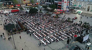 Kadir Gecesi'nde binlerce Esenyurtlu aynı sofrada buluştu