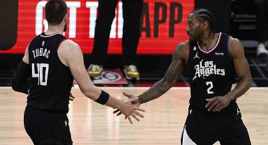 Los Angeles derbisinde kazanan Clippers oldu