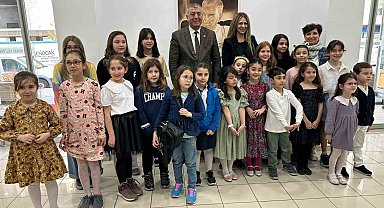 Nilüfer'de kursiyerlerin ebru sergisi