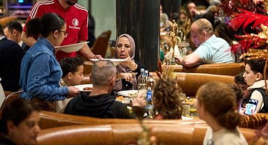 Orkun Kökçü ve takım arkadaşları, iftar organizasyonu düzenledi