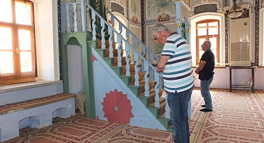 Balıkesir'de Tarihi Resimli Cami İlgi Odağı Oldu