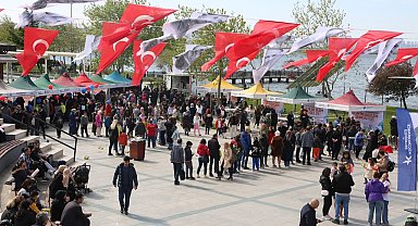 Binlerce Öğrenci Küçükçekmece'deki Bilim Ve Gözlem Şenliği'nde buluştu