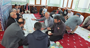 Burhaniye’de Sabah Namazı Buluşmaları Devam Ediyor