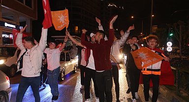 Cumhur İttifakı Destekçileri Kent Merkezine Akın Etti