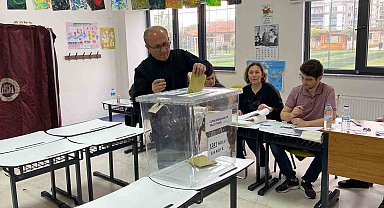 Çanakkale'de oy verme işlemi başladı