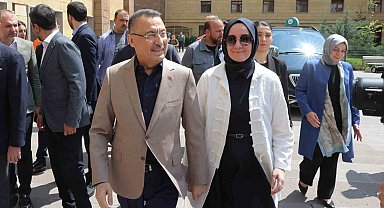 Cumhurbaşkanı Yardımcısı Oktay oyunu Ankara'da kullandı