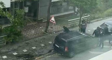 Boşanma Aşamasında Olduğunu Karısını Sokak Ortasında Vurdu