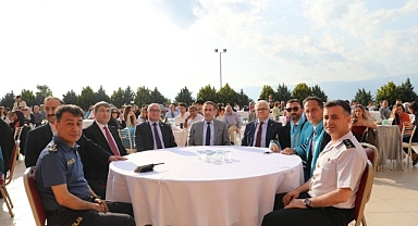 Kaymakam Memiş, Üniversitelilerin Mezuniyetine Katıldı