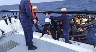 Türk Karasularına Geri İtilen 59 Göçmeni Sahil Güvenlik Kurtardı
