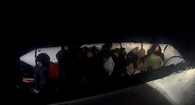 Ayvalık Açıklarında 23 Düzensiz Göçmen Yakalandı