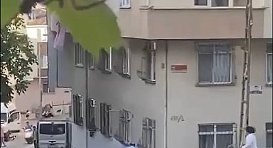 Kavga ettiği kız arkadaşı ile arasına giren şahsı sokak ortasında vurarak öldürdü