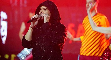 Şampiyon Galatasaray kupasını aldı