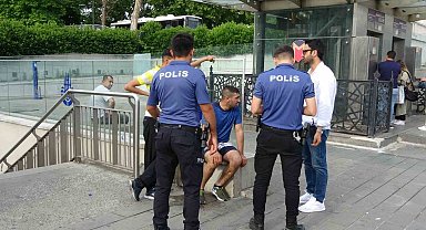 Taksim'de 4 kişi saldırdıkları şahsın parasını ve telefonunu gasp etti