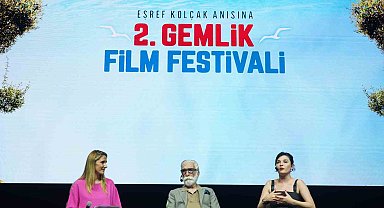 2. Gemlik Film Festivali'nin açılışını Cezmi Baskın ve Gonca Vuslateri yaptı