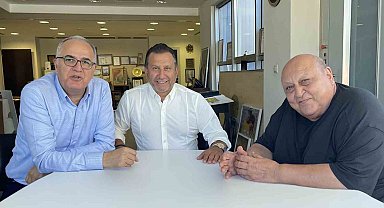Abdullah Kiğılı, TVF Başkanı Mehmet Akif Üstündağ'ı başarılarından dolayı kutladı