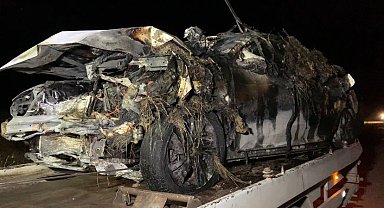 Ankara'da kazaya karışan iki araç alev topuna döndü: 6 yaralı