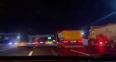 Ataşehir'de yarışırcasına hızla ilerleyen hafriyat kamyonu kamerada