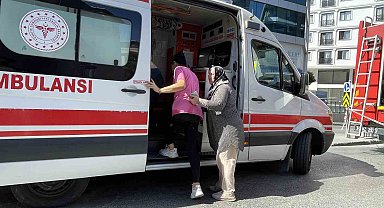 Avcılar'da iş yerinde çıkan yangında mahsur kalan 3 kişi kurtarıldı