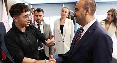 Bakan Kacır, sorun yaşayan sanayicilere seslendi: "Sanayicilerin gönülleri ferah olsun"