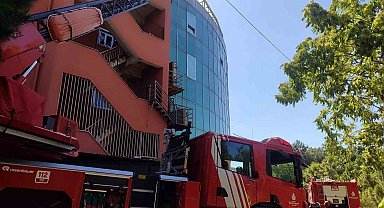 Bakırköy Sadi Konuk Eğitim ve Araştırma Hastanesi'nde korkutan yangın