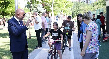 Başkan Altınok Doğal Yaşam Parkı'nda çocuklarla buluştu