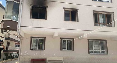 Başkent'te alevlere teslim olan daire kullanılamaz hale geldi