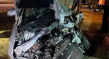 Başkentte halk otobüsü ile otomobil çarpıştı: 1 ölü