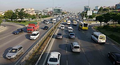 Bayram tatili sonrası İstanbul'da trafik yoğunluğu