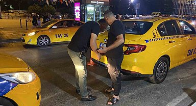 Beyoğlu'nda ticari taksilere yönelik uyuşturucu madde ve alkol denetimi