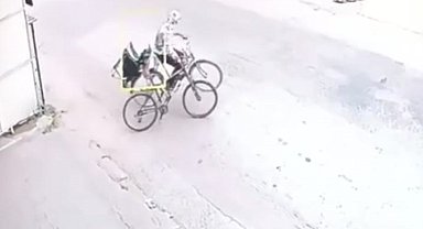 Bisikletiyle bisiklet çaldı