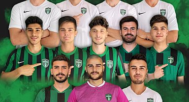 Bornova FK, 12 oyuncusuyla yeniden anlaştı