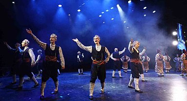 Bursa'da Karagöz Halk Dansları'ndan muhteşem final