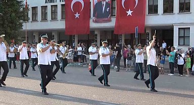 Bursalılar 15 Temmuz'un 7. yılında meydanlara akın etti