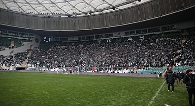 Bursaspor taraftar grubu Teksas, Başkan Recep Günay'a istifa çağrısı