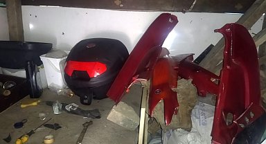Çalınan motosikletini arkadaşlarıyla buldu