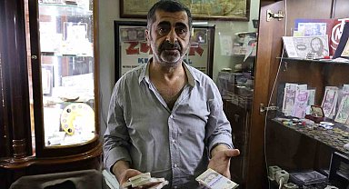 Çocukluktan başlayan eski para merakı koleksiyoncu yaptı