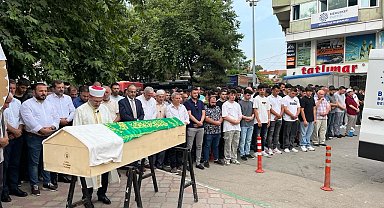 Doğum gününde motosiklet kazasında ölen genç toprağa verildi