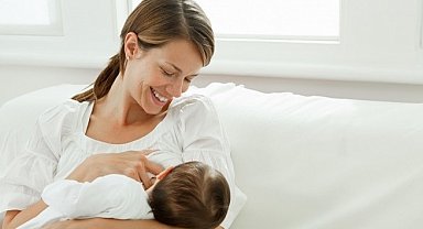 Doğum yapan her kadının endişesi "anne sütü"