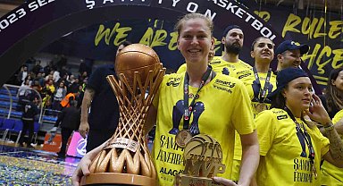 Emma Meesseman 1 yıl daha Fenerbahçe'de