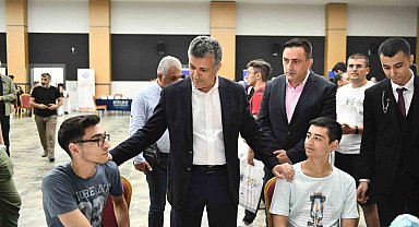 Esenyurt Belediye Başkanı Bozkurt, "Gençlere her türlü desteği sağlıyoruz"
