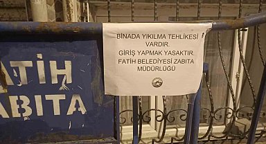Fatih'te inşaat temeli kazılırken hasar gören bina boşaltıldı