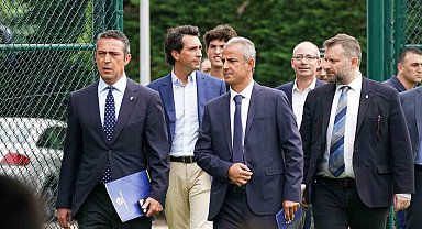 Fenerbahçe'de teknik direktör İsmail Kartal için imza töreni düzenlendi