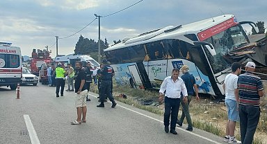Gelibolu'da tur otobüsü kaza yaptı; 1 ölü, 8 yaralı