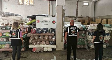 Gümrük Muhafaza ekipleri tonlarca kumaş ele geçirdi